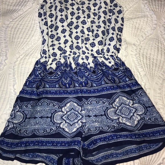 Romper - Picture 2 of 3